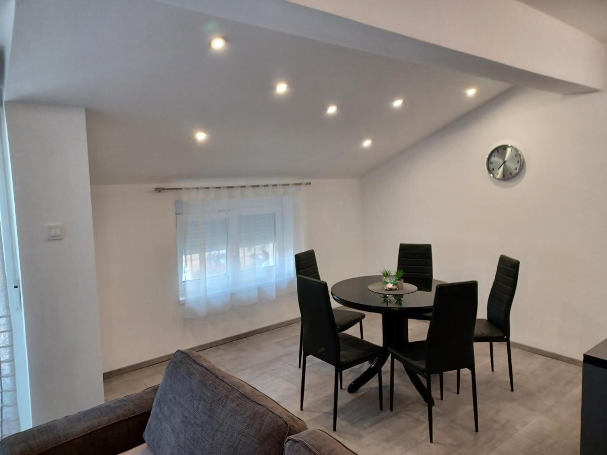 Apartmani Dream Pula Zewnętrze zdjęcie