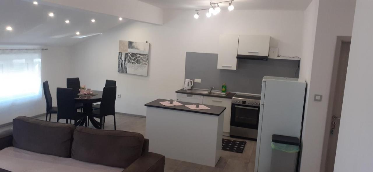 Apartmani Dream Pula Zewnętrze zdjęcie