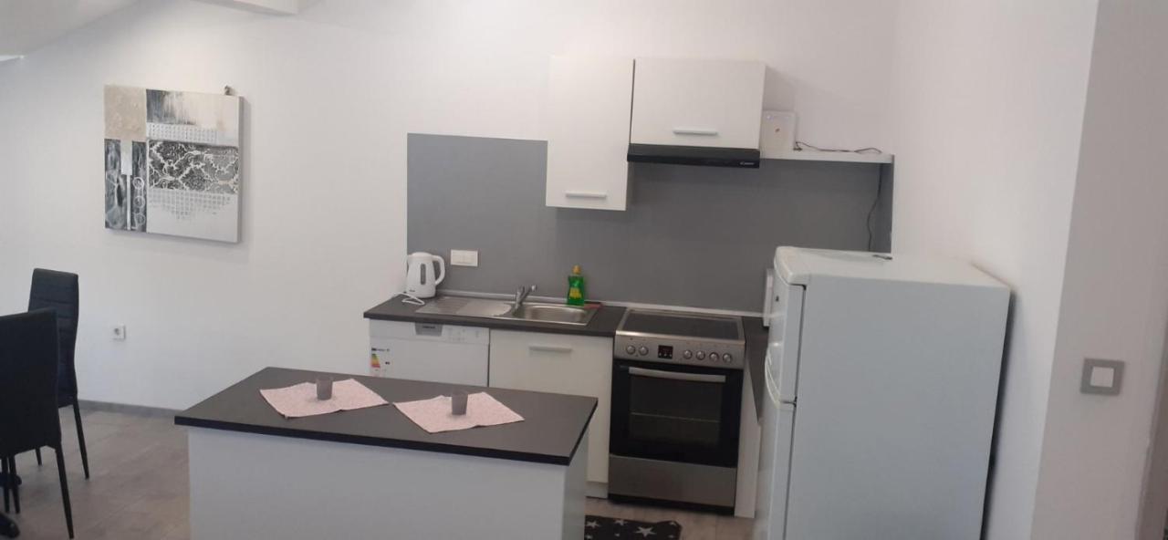 Apartmani Dream Pula Zewnętrze zdjęcie